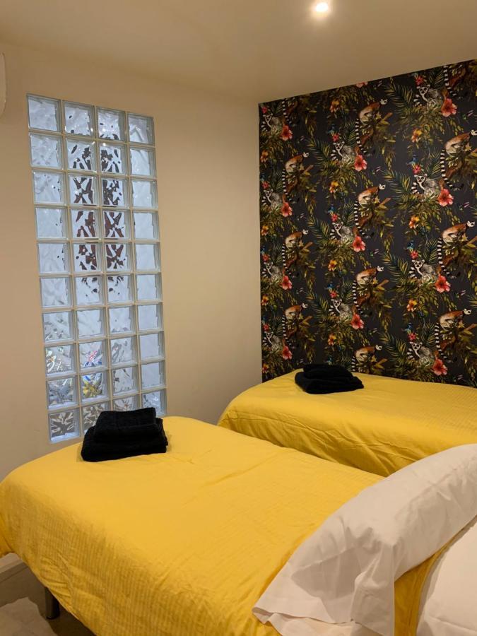 Hostal Casa Michaels Mora d'Ebre Exterior foto
